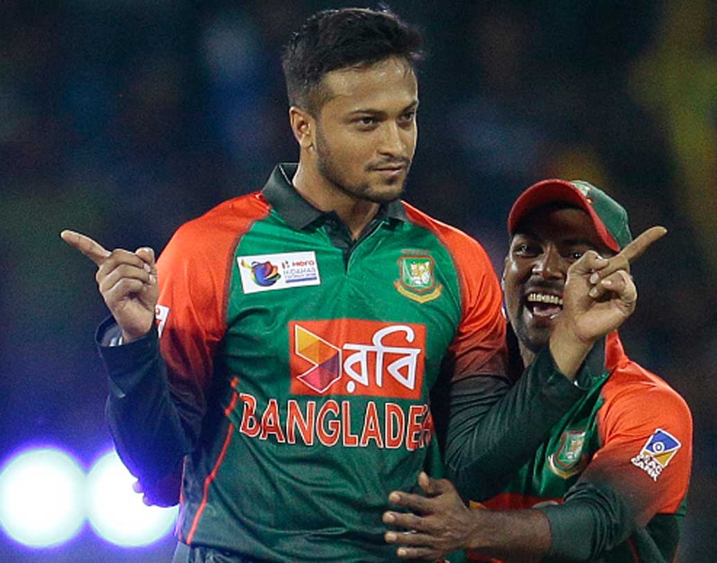 শাকিব আল হাসান: বাংলাদেশের এই অভিজ্ঞ ক্রিকেটারটিকে আমরা আহতদের একাদশের অধিনায়ক করলাম। গুরুতর চোট আঙ্গুলে। চোট সারিয়ে দলে ফিরে আসা খুবই কঠিন।