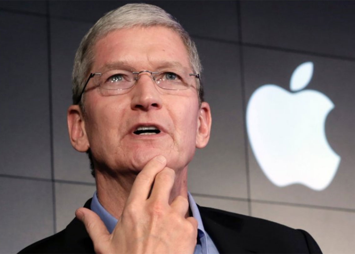 টিম কুক: অ্যাপলের সিইও। কোম্পানি তাঁকে হাই লেভেল নিরাপত্তা দিয়ে রেখেছে। প্রতি বছরের যার জন্য খরচ হয় ১ কোটি ৫০ লক্ষ টাকা।