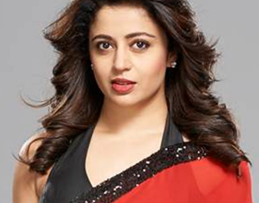 সিনেমা ছাড়াও টেলি সিরিয়ালেও বেশ পরিচিত মুখ নেহা।  ‘মে আই কাম ইন ম্যাডাম’ টেলি সিরিয়ালে অভিনয়ের মধ্য দিয়ে টেলি দুনিয়ায় পরিচিত মুখ হয়ে ওঠেন তিনি। অভিনয় করেছেন বেশ কয়েকটি কমেডি শো-তে।