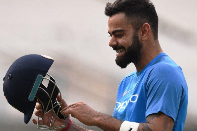 ভারত বনাম ওয়েস্ট ইন্ডিজ একদিনের সিরিজের ইতিহাসে সবচেয়ে বেশি রান করেছেন সচিন তেন্ডুলকর। ৩৯ ম্যাচে তাঁর রান ১৬৭৩ রান। কোহালি এখনও পর্যন্ত ২৭ ম্যাচে ১৩৮৭ রান করেছেন। ভারত অধিনায়কের আর ১৮৭ রান দরকার সচিনকে টপকাতে।