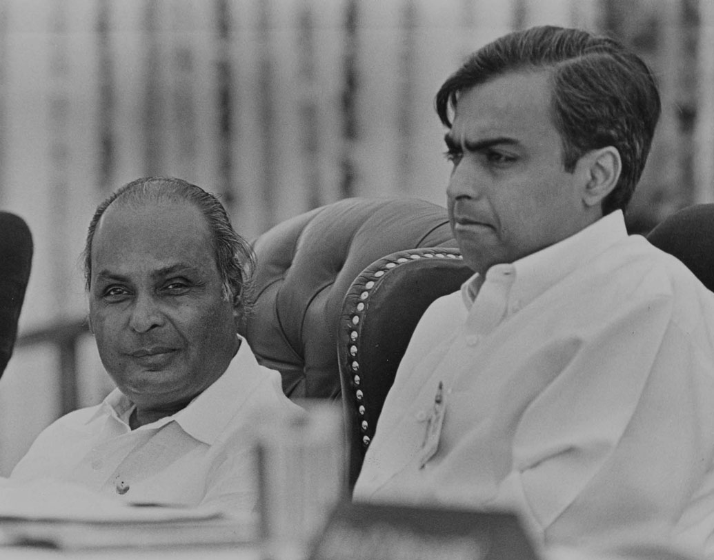 প্রাথমিক ধন্ধ কাটিয়ে ২০১৬ সালে এই বিনিয়োগের সুফল পেতে শুরু করেন মুকেশ অম্বানী। লাভ করতে শুরু করে রিলায়্যান্স জিও। ধীরুভাইয়ের যোগ্য উত্তরসূরি হিসেবে নিজেকে প্রতিষ্ঠা করেন মুকেশ অম্বানি।