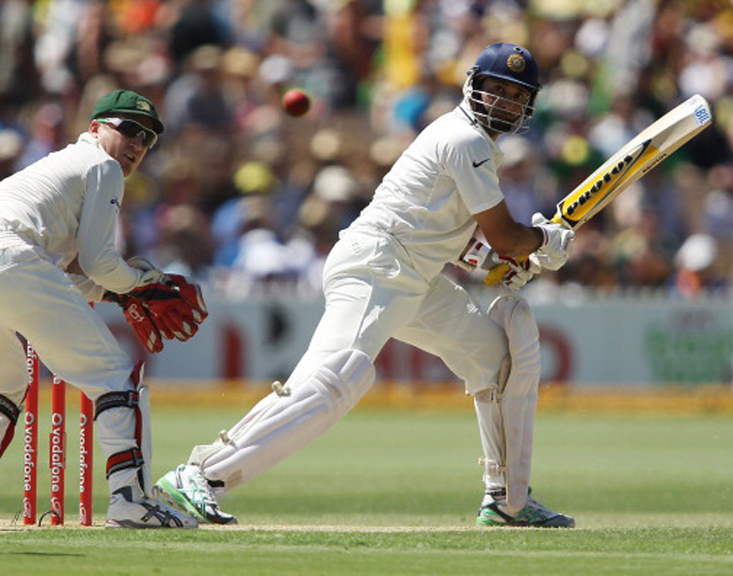ভিভিএস লক্ষ্মণ: প্রাক্তন ভারতীয় ক্রিকেটারটির যোগ্যতা নিয়ে প্রশ্ন ওঠে না। বিশ্বের অন্যতম সেরা টেস্ট ক্রিকেটারদের তালিকায় নাম থাকবে লক্ষ্মণের। এমনই গুরুত্বপূর্ণ টেস্ট ক্রিকেটারটি একদিনের ম্যাচে তেমন নজর কাড়েননি। ৮৬ এক দিনের ম্যাচ খেললেও করেছেন মাত্র ছয়টি শতরান।