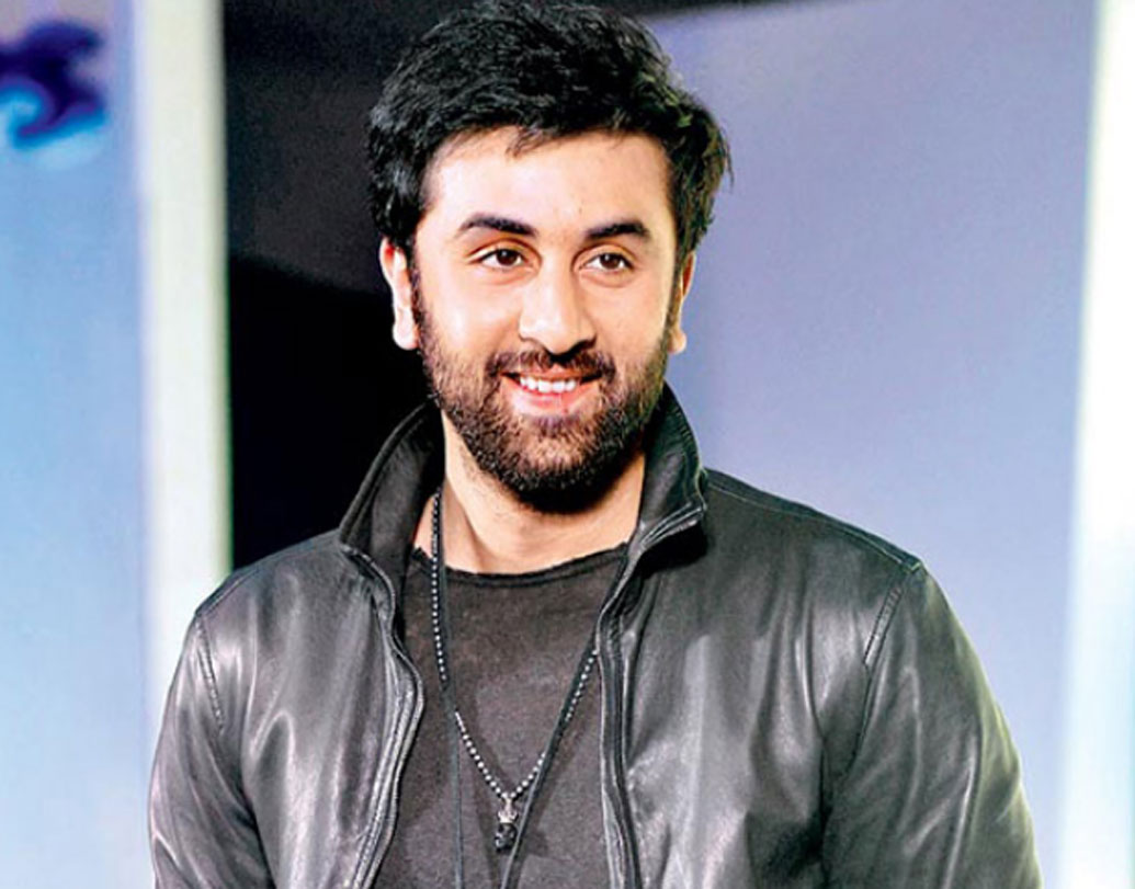 ঋষির ছেলেই রণবীর কপূর। মেয়ের নাম ঋদ্ধিমা কপূর। রণবীর কপূর এই মুহূর্তে বলি মহলের প্রথম সারির নায়ক।