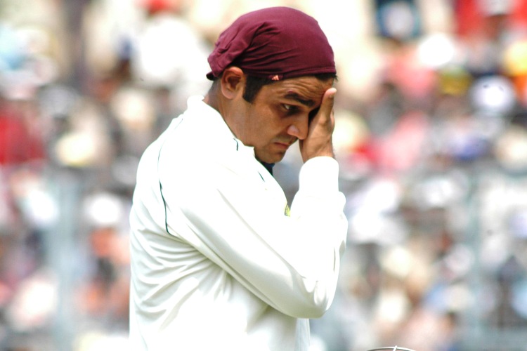 ২০০৭ সালের ফেব্রুয়ারিতে শ্রীলঙ্কার বিরুদ্ধে ভাইজাগে শেষ ওয়ানডে ম্যাচে বীরেন্দ্র সহবাগ থার্ডম্যানে বল পাঠিয়ে জগিংয়ের ভঙ্গিতে হাঁটতে থাকেন বেশির ভাগ। শেষ দিকটায় শুধু গতি বাড়ান। উইকেটরক্ষক কুমার সঙ্গাকারা তা দেখে বল ফেরত পেয়ে ছোড়েন নন-স্ট্রাইকার প্রান্তে। রান আউট হন সহবাগ।