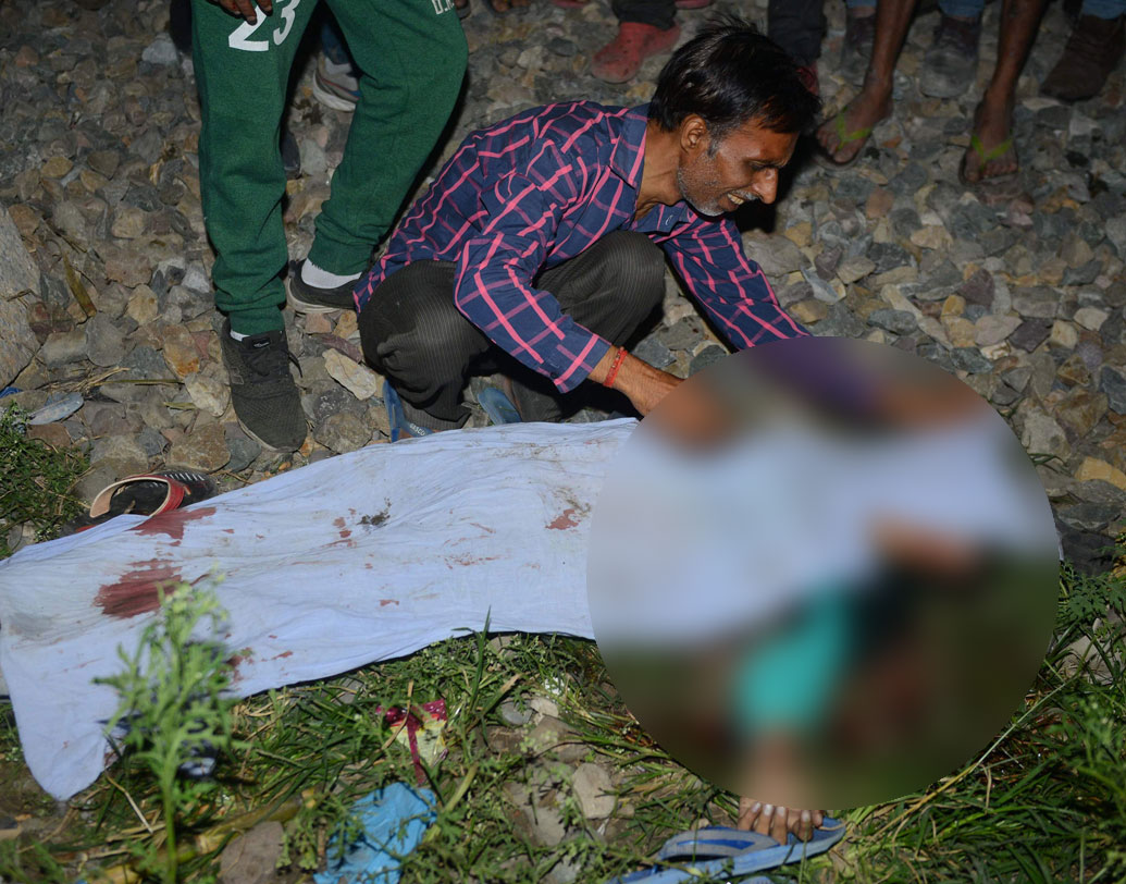 রাবণপোড়া অনুষ্ঠানের আয়োজন করেছিলেন স্থানীয় কংগ্রেস নেতা তথা কাউন্সিলরের ছেলে সৌরভ মিঠু মদান। এর আগে ওই এলাকায় কখনও রাবণ পোড়ানোর অনুষ্ঠান হয়নি। রেললাইনের এত কাছে হলেও উদ্যোক্তাদের তরফে আগত মানুষজনকে সতর্ক করা হয়নি বলেও অভিযোগ। যদিও পঞ্জাবের প্রাক্তন মন্ত্রী তথা কংগ্রেস নেত্রী নভজ্যোৎ কউর জানিয়েছেন, প্রতি বছরই ওখানে রাবণ দহন অনুষ্ঠান হয়।