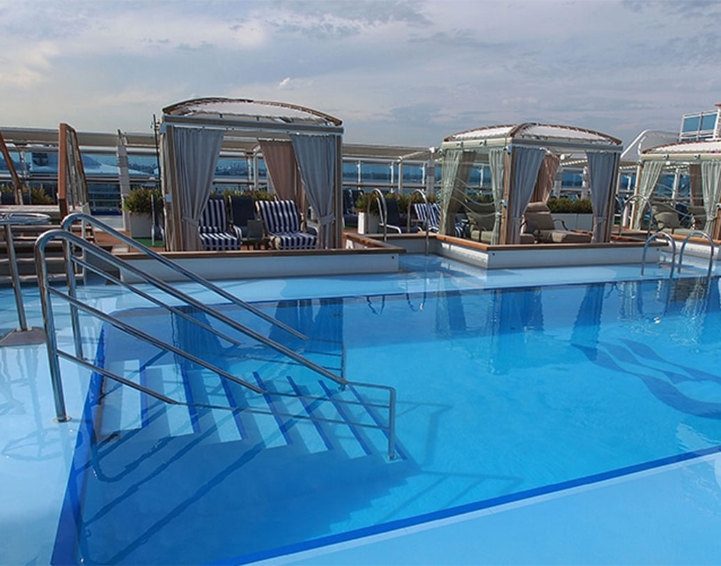 রয়েছে ডর্মেটরিও। লাক্সারি স্যুটে রয়েছে জাপানি স্টাইলের সুইমিং পুলও।