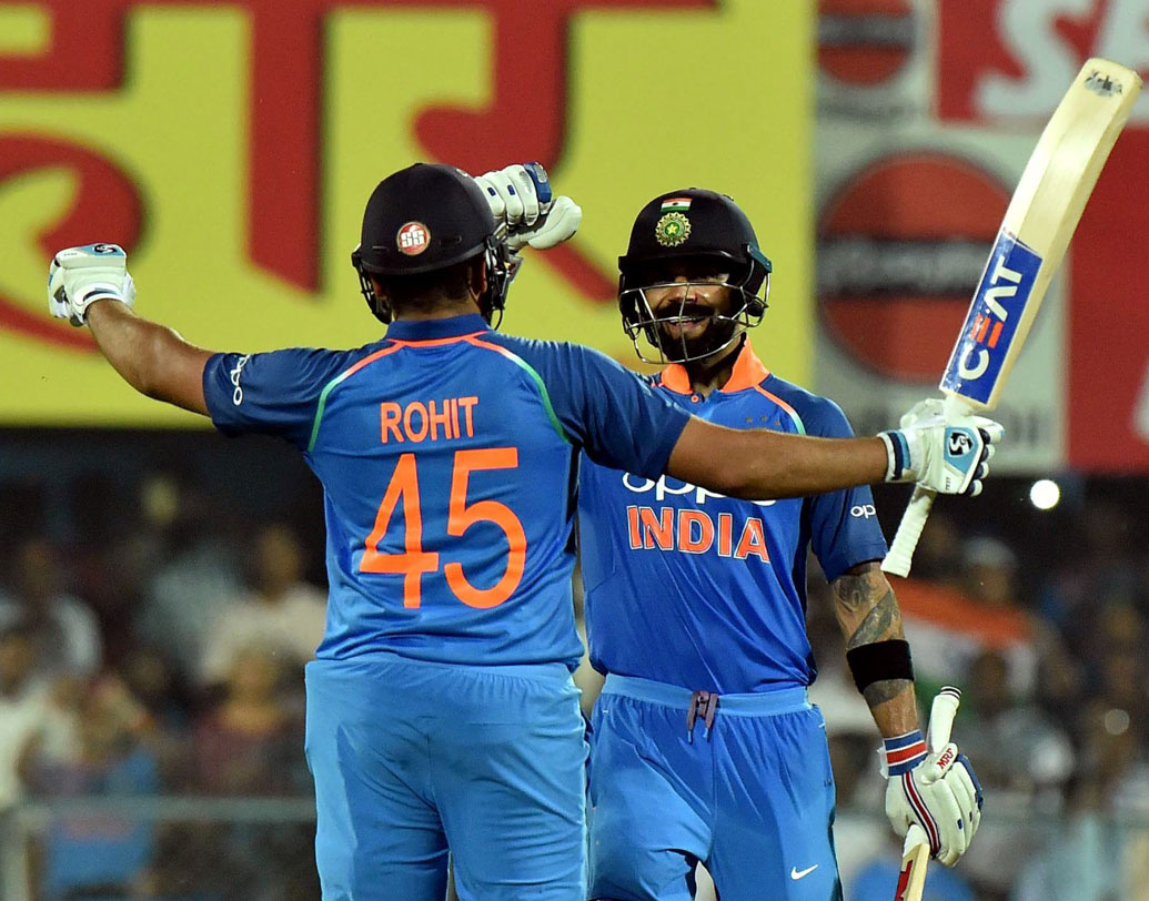 বিরাট কোহালি ও রোহিত শর্মা দু’জনেই করলেন শতরান। রোহিত অপরাজিত ১৫২ ও বিরাট ১৪০ রান করলেন। দু’জনের পার্টনারশিপে ২৪৬ রান একটা অন্যতম কারণ ভারতের জয়ের।