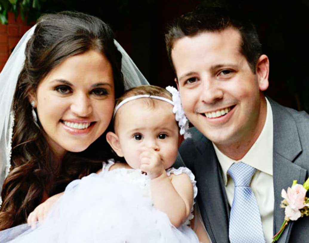 চেকোস্লোভাকিয়াতে বর এবং বউকে বিয়ের সময়ে একটি শিশুকে সঙ্গে করে হাঁটতে হয়। ভবিষ্যতে ওই দম্পতিও যাতে সন্তানের জন্ম দিতে পারেন সে জন্যই ওই নিয়ম সে দেশে।