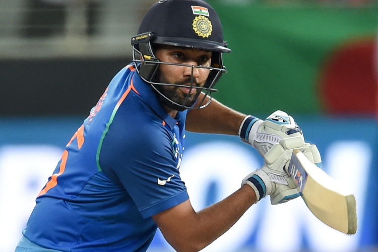 রোহিত শর্মা যথারীতি আসবেন ওপেনিংয়ে। এই সিরিজে কোহালির তিনি ডেপুটি। গত ম্যাচেই ১১৭ বলে করেছেন অপরাজিত ১৫২ রান। তিনি না থাকলে হয়।