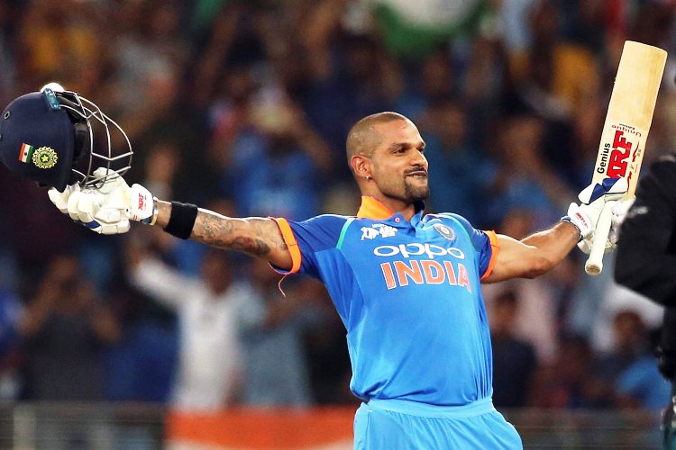 ওপেনিংয়ে রোহিতের সঙ্গী অতি অবশ্যই শিখর ধওয়ন। ইংল্যান্ড সিরিজের পর বাদ পড়েছিলেন ওয়েস্ট ইন্ডিজের বিরুদ্ধে টেস্ট দল থেকে। আগের ম্যাচে ছয় বলে চার রানেই প্যাভিলিয়নে ফিরে যান। কিন্তু সাদা বলের ক্রিকেটে তিনি অন্যতম ভরসা।