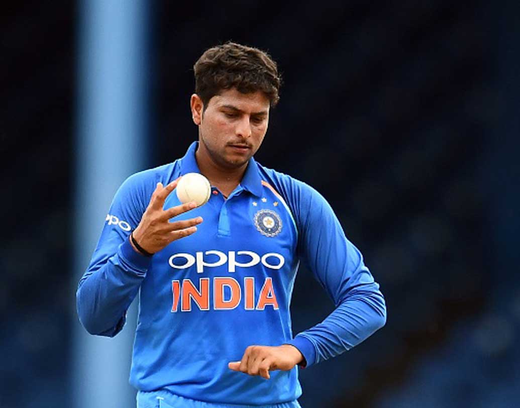 কুলদীপ যাদব: কুল-চা জুটি ভারতীয় বোলিং আক্রমণের বড় স্তম্ভ। গত ম্যাচে তিন উইকেট পেলেও অনেকটাই রান খরচ করে ফেলেন। বিশ্বকাপের জন্য ইন ফর্ম চায়নাম্যানকে চাইবে ভারত।