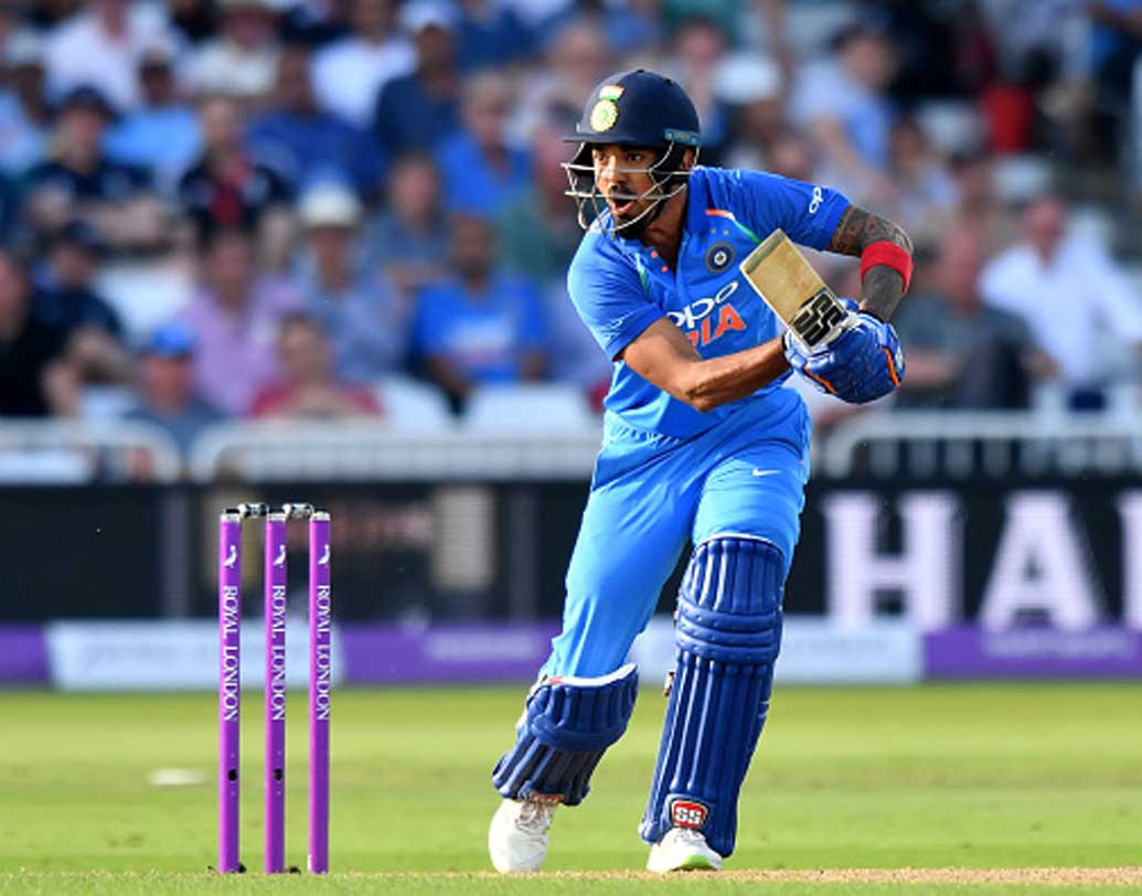 লোকেশ রাহুল: এখনও পর্যন্ত সুযোগ পাননি। শনিবারও সুযোগ পাওয়ার সম্ভাবনা কম। তবে এই ম্যাচে শিখর ব্যর্থ হলে, পরের ম্যাচে ভাগ্য খুলতে পারে রাহুলের।