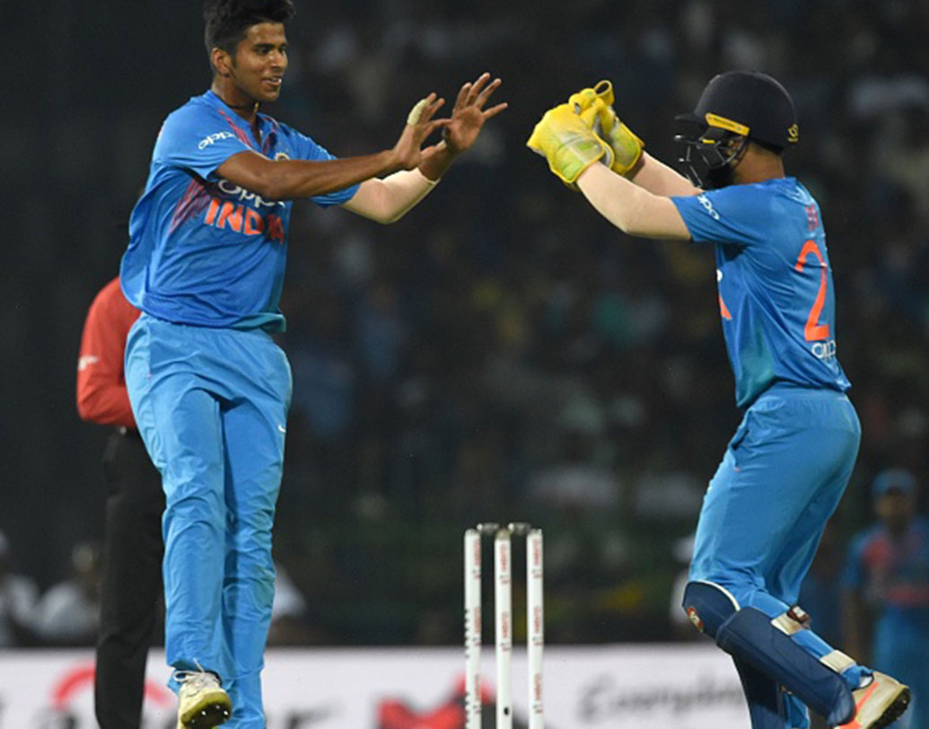 ওয়াশিংটন সুন্দর: গত আইপিএল-এ নজর কেড়েছেন। সে জন্য ফের ভারতীয় দলের সুযোগ পেয়ে গিয়েছেন।