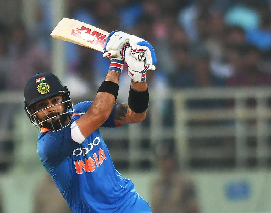 ২০০৯ সালের ইডেনে ভারত-শ্রীলঙ্কা চতুর্থ এক দিনের ম্যাচ। প্রথমে ব্যাট করে শ্রীলঙ্কা তুলেছিল ৫০ ওভারে ৩১৬।