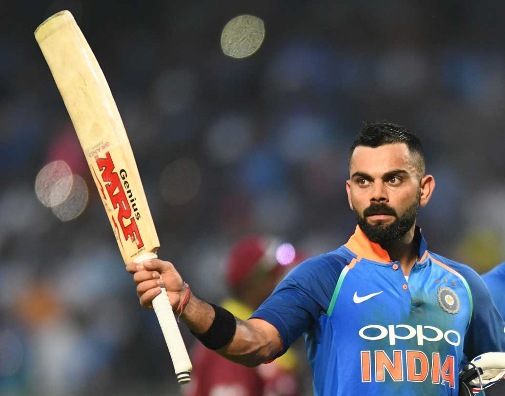 ভারতীয় দলের শুরুতেই ব্যাটিং বিপর্যয়। রুখে দাঁড়ান বিরাট। তাঁর ১১৪ বলে ১০৭ রানের ইনিংস তিন উইকেটে জয় এনে দেয় ভারতকে।