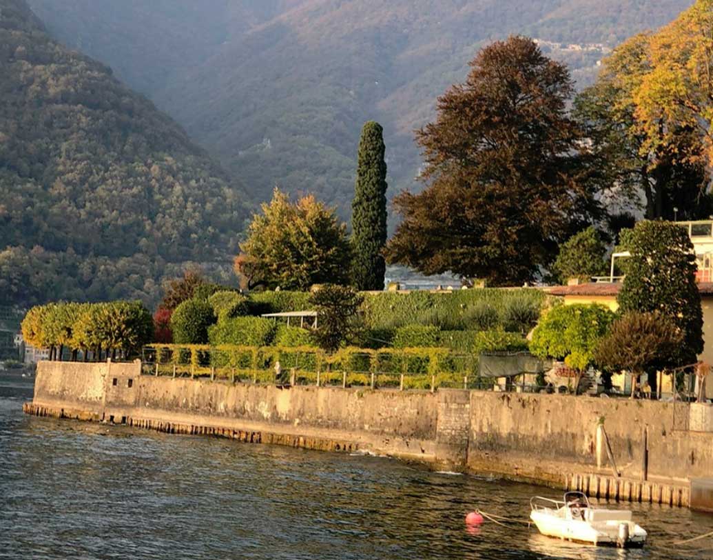 ইউরোপের গভীরতম হ্রদগুলোর অন্যতম এই জলাশয়টি।