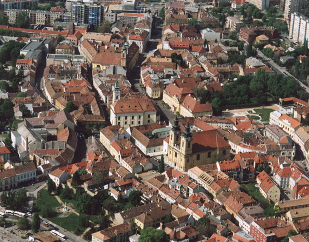 বুদাপেস্টের দক্ষিণে এর্দ শহরের গা বেয়ে নদীটা যেখানে বইছে, সেখানেই মিলেছে এগুলি।