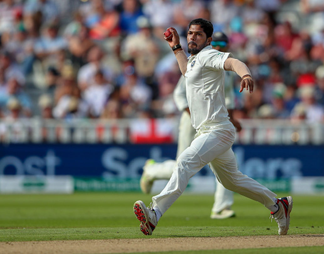 উমেশ যাদব: বিদর্ভের ডান হাতি পেসার বল হাতে ভেলকি দেখাবেন বলেই মনে করা হচ্ছে।ইংল্যান্ডে প্রথম টেস্টের পর সুযোগ পাননি তিনি।