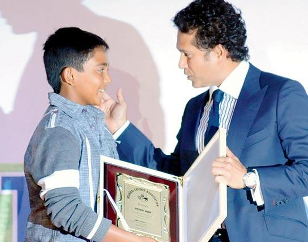 দলীপ ট্রফিতেও অভিষেকে করেন শতরান। স্পর্শ করেন সচিনের রেকর্ড। সচিনও রঞ্জি ও দলীপের অভিষেকে করেছিলেন শতরান। ১৭ বছর বয়সে দলীপে কনিষ্ঠতম ক্রিকেটার হিসেবে অভিষেকেই শতরানের রেকর্ডও গড়েন। এই রেকর্ডে ছাপিয়ে যান সচিনকে।