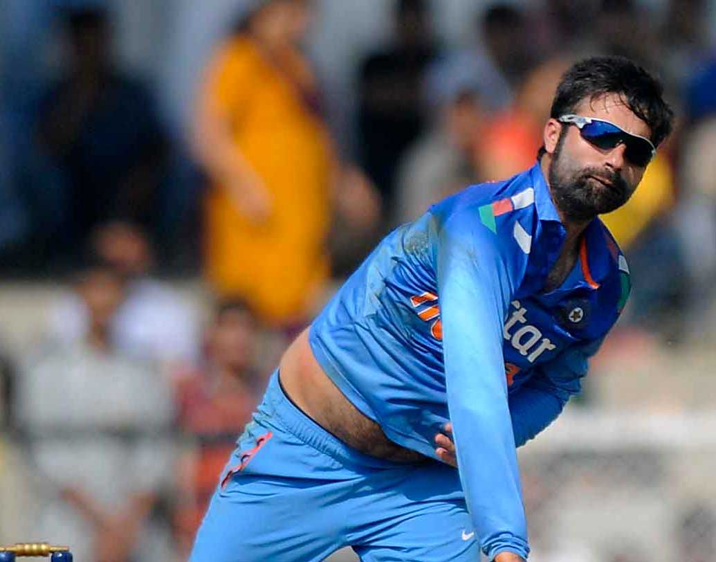 পারভেজ রসুল: জম্মু-কাশ্মীর থেকে সুযোগ পেয়েছিলেন জাতীয় দলে। ২০১২-১৩ মরশুমে রঞ্জিতে সাফল্যের পর আইপিএল। দরজা খুলেছিল জাতীয় দলের। কিন্তু, সুযোগকে কাজে লাগাতে ব্যর্থ হন পুরোপুরি। পরবর্তীতে কেদার যাদবের উত্থান জাতীয় দলের দরজা বন্ধ করে রসুলের জন্য।