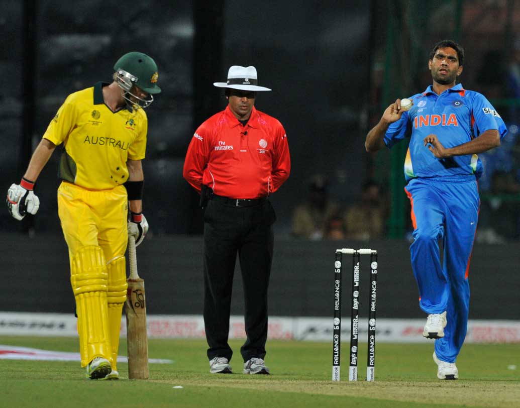 মুনাফ পটেল: ২০১১ বিশ্বকাপে গুরুত্বপূর্ণ ভূমিকায় দেখা গিয়েছিল তাঁকে। কিন্তু, এই মিডিয়াম পেসারটি নিজের ফিটনেস একদম ধরে রাখতে পারেননি। ফলে দল থেকে বাদ পড়েন বার বার, সুযোগ পেলেও আর তেমন কিছু করতে পারেননি। সুযোগ পাননি শেষ আইপিএলেও।