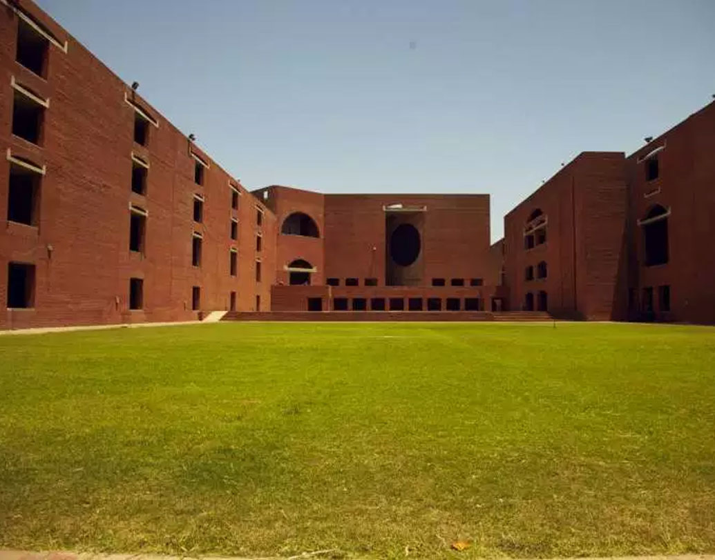 পাঁচটি নতুন আইআইএম ক্যাম্পাস তৈরি করা যেত এই টাকায়। একটি আইআইএম ক্যাম্পাস তৈরির খরচ প্রায় ৫৩৯ কোটি টাকা।