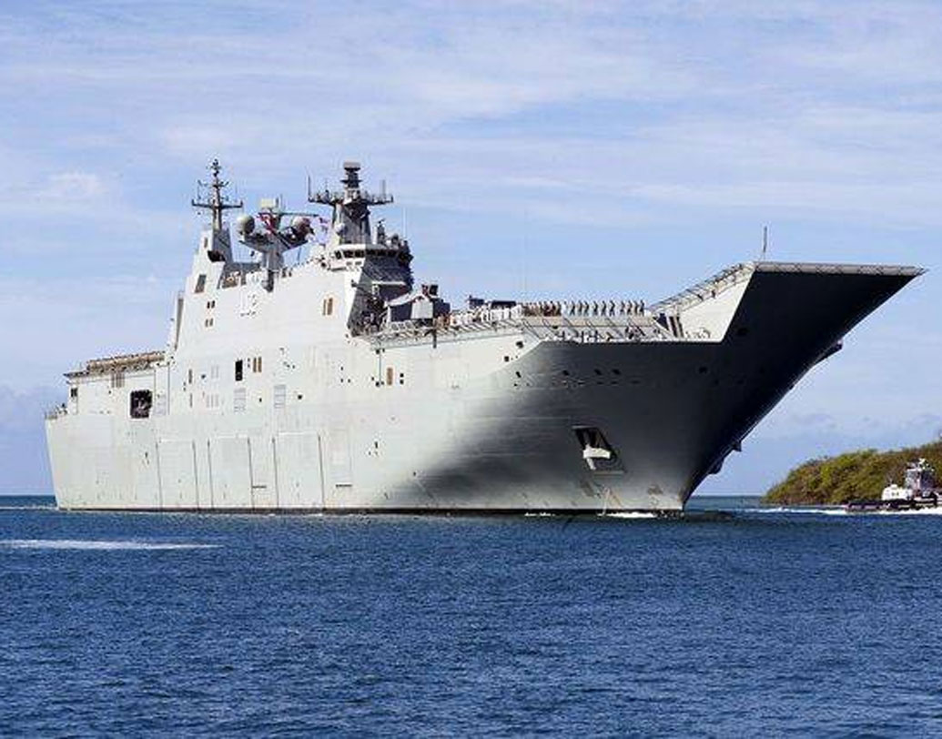 অস্ট্রেলিয়ার এইচএমএএস ক্যানবেরা (এলজিরো২): ল্যান্ডিং হেলিকপ্টার ডক ক্যারিয়ার এই যুদ্ধজাহাজটি। ২০১৪ সালে এটি যাত্রা শুরু করলেও ২০১৭ সালেই প্রপালশন সিস্টেমে সমস্যা দেখা দেয়। ক্যানবেরা মেরামতের কাজ চলছে। রিয়ার অ্যাডমিরাল অ্যাডাম গ্রুনসেল ২০১৭ সালে সংবাদ সংস্থাকে বলেন, জাহাজের নকশার কিছু সমস্যা রয়েছে।। লিকেজের সমস্যাও রয়েছে।