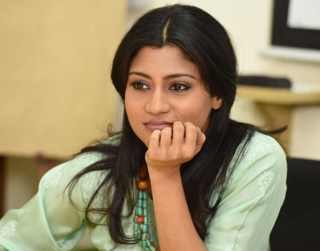 কঙ্কণা সেনশর্মা: দীর্ঘ দিনের বয়ফ্রেন্ড রণবীর শোরের সঙ্গে বিয়ে হয় ২০১০ সালে। কঙ্কণা মা হন ২০১১ সালে। অনেকেই বলেন, বিয়ের আগেই অন্তঃসত্ত্বা ছিলেন কোকো।