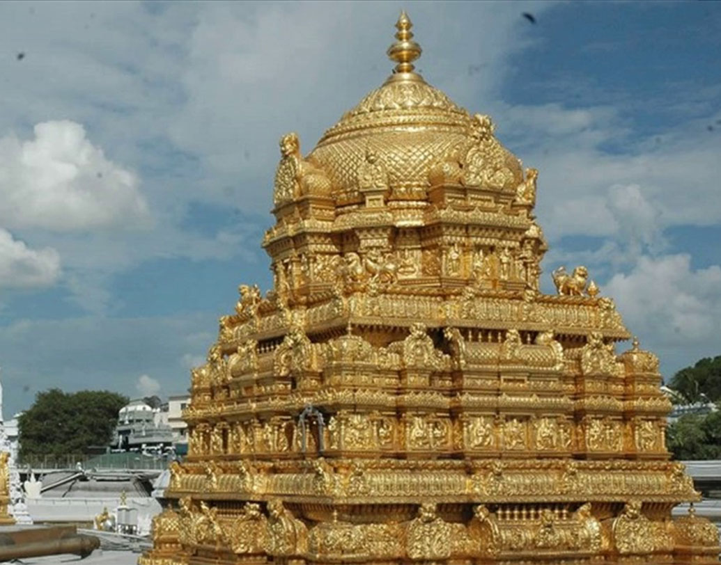 ভারত: ৪৬৩.২ মেট্রিক টন সোনার গয়না রয়েছে ভারতে। দক্ষিণ ভারতের বিভিন্ন মন্দিরে দেবতাকে সোনা দান করা হয়, দীপাবলি উৎসবের সময়ে ধনতেরাসেও রয়েছে সোনার গয়না কেনার চল। বিবাহের অনুষ্ঠানেও সোনার গয়না পরার রীতি রয়েছে।