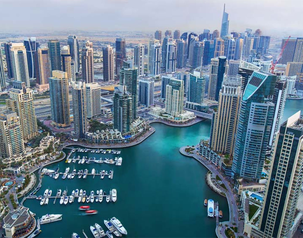 সংযুক্ত আরব আমিরশাহি: শুধুমাত্র দুবাইয়ে ৩০০টি সোনার গয়নার দোকান রয়েছে। ৪৬.২ মেট্রিক টন সোনার গয়না রয়েছে আরব আমিরশাহির নাগরিকদের কাছে। তবে চাহিদা বেড়ে চলেছে প্রতি মুহূর্তে, এমনটাই বলছে ইতালির ট্রেড কমিশনের সমীক্ষা।