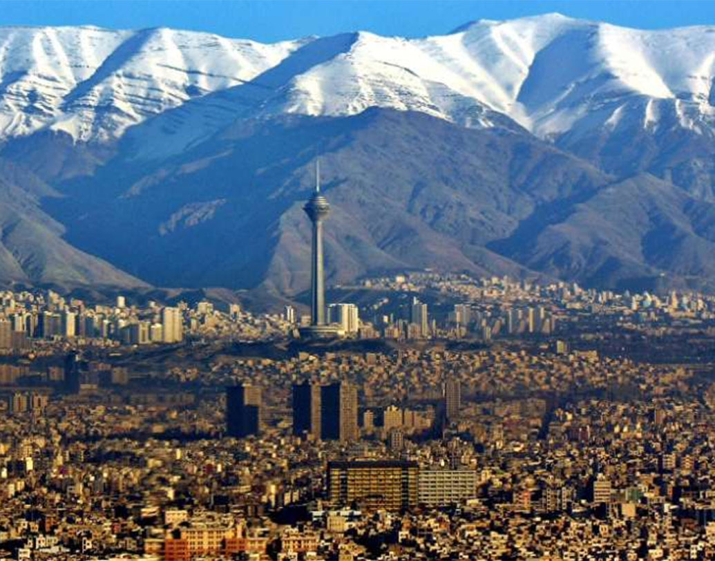 ইরান: ওয়ার্ল্ড গোল্ড কাউন্সিল জানিয়েছে, ইরানে সোনা কেনার চাহিদা শেষ চার বছরে ২৭ শতাংশ বেড়ে গিয়েছে। মোট ৩৯.৭ মেট্রিক টন গয়না রয়েছে ইরানের নাগরিকদের কাছে।