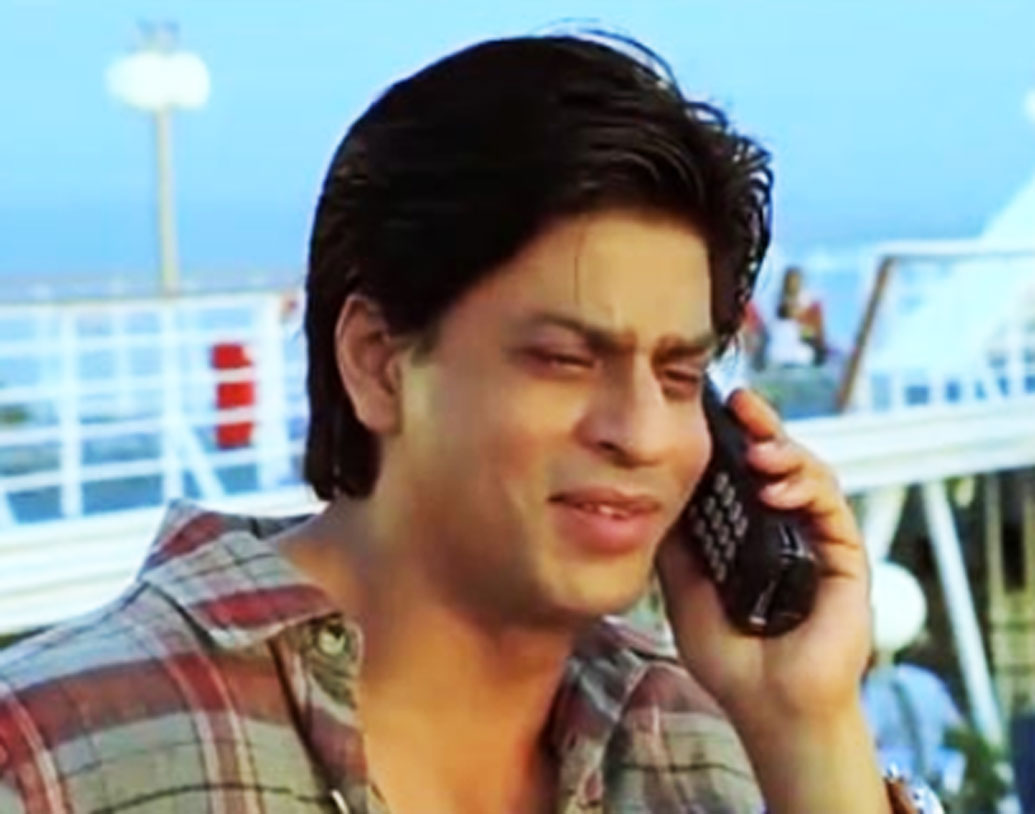 শাহরুখ খান- তিনি বলিউডের বেতাজ বাদশা। এক একটা ছবিতে তাঁর পারিশ্রমিকের পরিমাণ শুনলেই মাথা ঘুরে যায়। সেই শাহরুখই ‘ভূতনাথ রিটার্নস’-এর জন্য কোনও পারিশ্রমিক নেননি। ‘ভূতনাথ’ অর্থাৎ প্রথম পার্টে তাঁর বড় রোল ছিল। আর তার জন্য টাকাও নিয়েছিলেন। কিন্তু ‘ভূতনাথ রিটার্নস’-এর জন্য এক পয়সাও নেননি শাহরুখ খান।