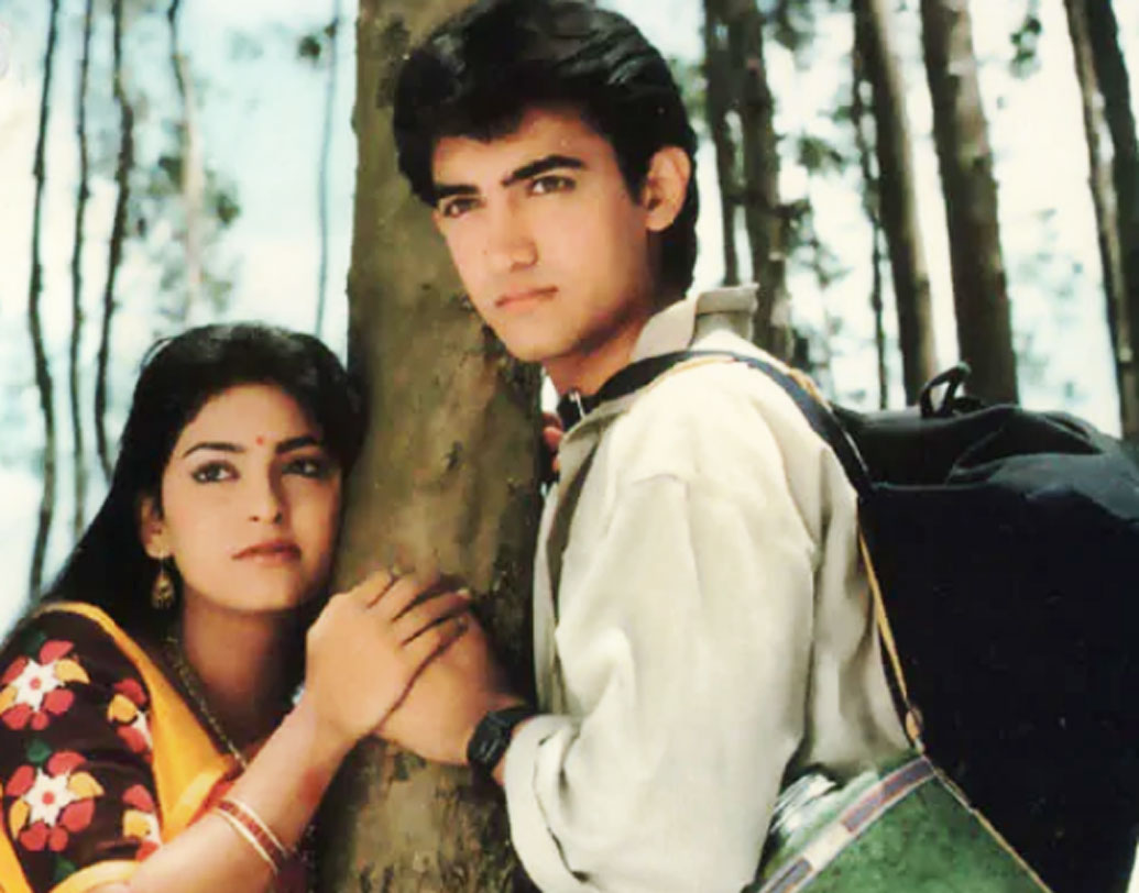 আমির খান- ‘মিস্টার পারফেকশনিস্ট’ নামেই তিনি অধিক খ্যাত। তবে তাঁকে ‘মিস্টার প্যাশনেট’ বললেই বেশি খুশি হন আমির খান। ডেবিউ ছবি ‘কায়ামত সে কায়ামত তক’ ছবিটির সুবাদেই জনপ্রিয়তার শিখরে উঠেছিলেন আমির। আর প্রথম ছবির জন্য আমির পারিশ্রমিক হিসেবে পেয়েছিলেন ১১,০০০ টাকা।