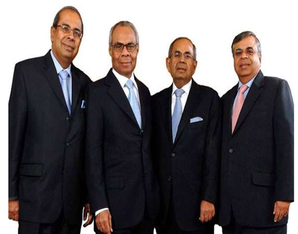 চতুর্থ স্থানে রয়েছে হিন্দুজা পরিবার। তাঁদের সম্পত্তির পরিমাণ প্রায় ১৩,৩৪,৯৭,০০,০০,০০ টাকা। এক লক্ষ ৩৫ হাজার কোটি টাকা।