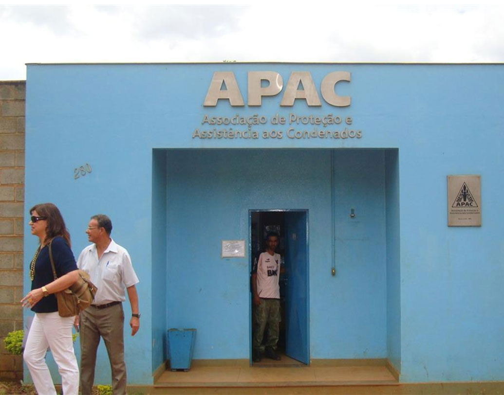 এই জেলের বন্দিদের কাছেই থাকে তাঁদের সেলের চাবি। ফেরেইরা বলেন, চাবি আসলে বিশ্বাসের প্রতীক। তাই চাবি তুলে দেওয়া হয়েছে তাঁদের কাছে।