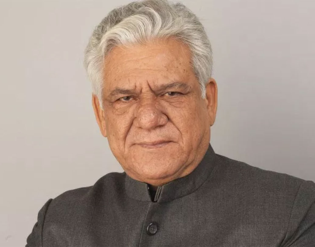 ওম পুরী: স্ত্রী নন্দিতা পুরী গার্হস্থ্য হিংসার অভিযোগ আনেন ওমের বিরুদ্ধে। বাড়ির পরিচারিকাকেও যৌন হয়রানি করা হয়েছিল, এমনটাও অভিযোগ আনা হয় প্রবাদপ্রতিম অভিনেতার বিরুদ্ধে।