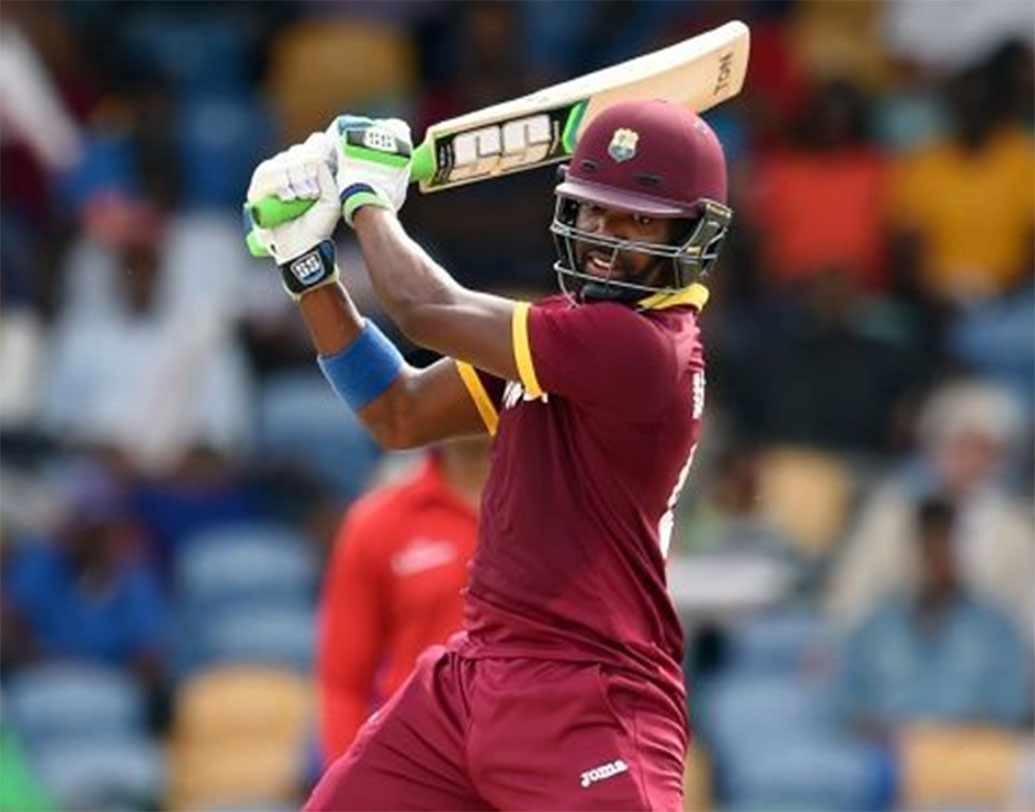 ড্যারেন ব্রাভো: তাঁর নেওয়া বিভিন্ন শটের সঙ্গে মিল রয়েছে তুতো-ভাই ব্রায়ান লারার। তুলনা টানাও হয় সেই কারণে। বাঁ-হাতি মিডল অর্ডার ব্যাটসম্যান ৯৪ ওয়ানডে খেলে করেছেন ২৫৯৫ রান। বোর্ডের সঙ্গে বচসার কারণে জাতীয় দলের বাইরে ছিলেন। ভারতের বিরুদ্ধে টি-টোয়েন্টি স্কোয়াডে ফিরেছেন। কিন্তু, একদিনের দলে তিনি নেই।