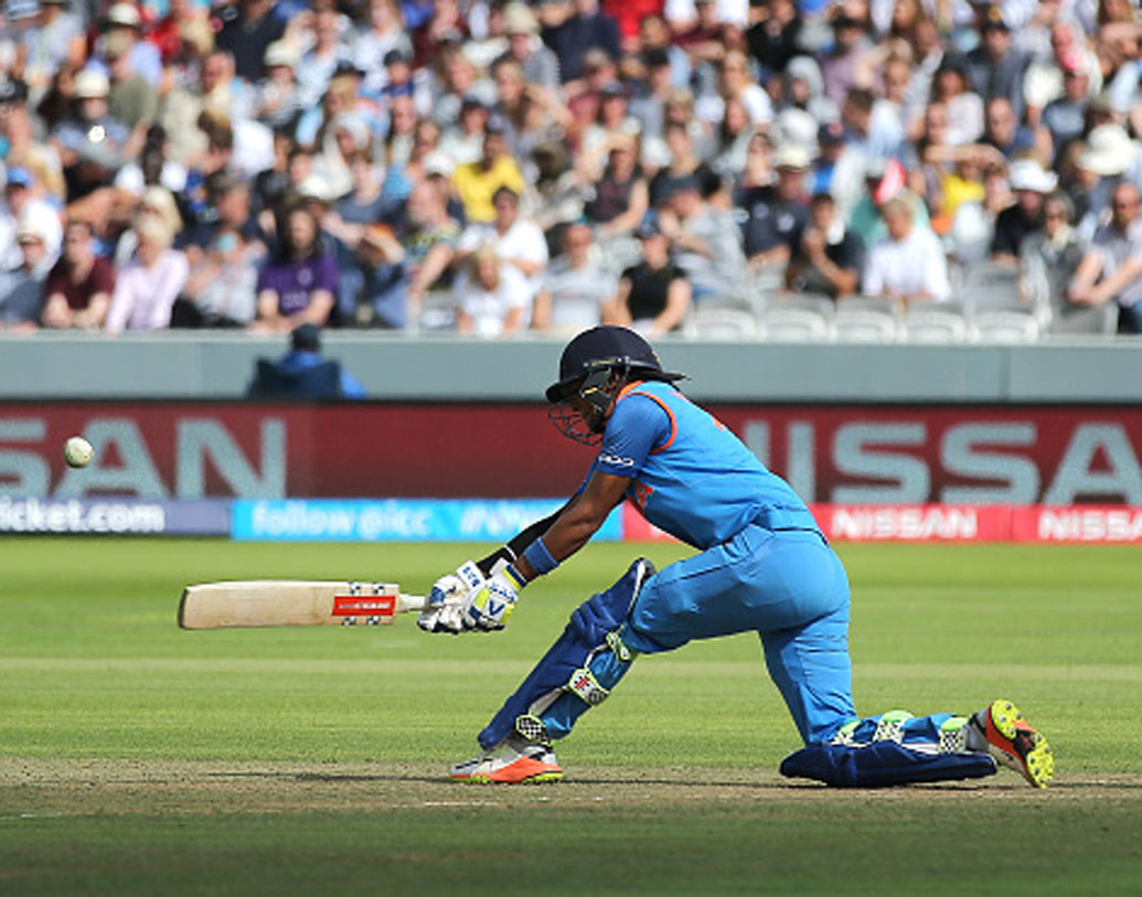 এ দিন ১০৩ রান করেন হরমনপ্রীত। মেয়েদের টি২০ আন্তর্জাতিকে যা তৃতীয় সর্বোচ্চ স্কোর। তাঁর আগে রয়েছেন অস্ট্রেলিয়ার এমএম ল্যানিং (১২৬) এবং ওয়েস্ট ইন্ডিজের ডিজেএস ডোট্টিন (অপরাজিত ১১২)।