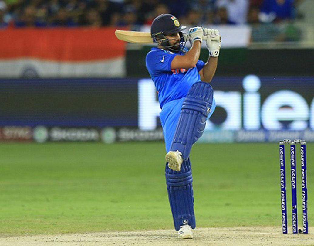 রোহিত শর্মা: এই মুহূর্তে অসাধারণ ফর্মে রয়েছেন। আজও অধিনায়ক রোহিতের ব্যাট থেকে বড় রান আশা করছেন সমর্থকরা।