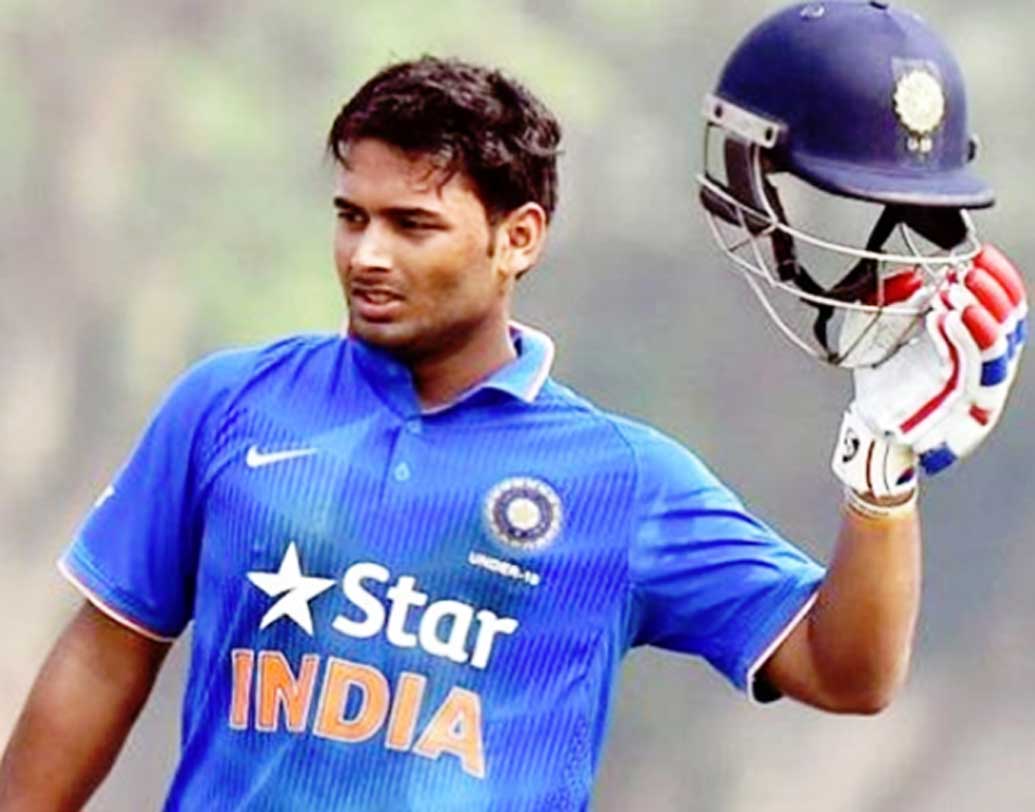 ঋষভ পন্থ: শুধু মাত্র ব্যাটসম্যান হিসেবে আজ দলে থাকতে পারেন। আজ ব্যর্থ হলে ঋষভের ভবিষ্যত নিয়ে প্রশ্ন উঠে যেতে পারে।