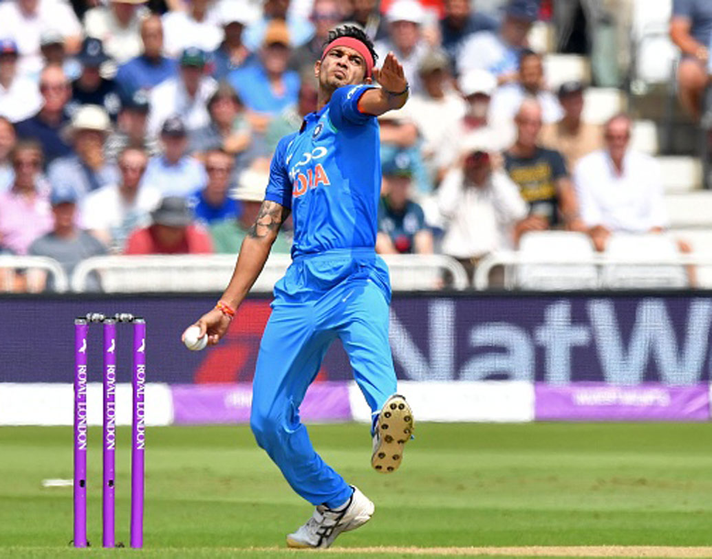 সিদ্ধার্থ কল: আইপিএলে দারুণ সাফল্য জাতীয় দলের দরজা খুলে দিয়েছিল। বুমরা, ভুবি, উমেশের মতো সিনিয়রা দলে না থাকায় সুযোগ পেতে পারেন।