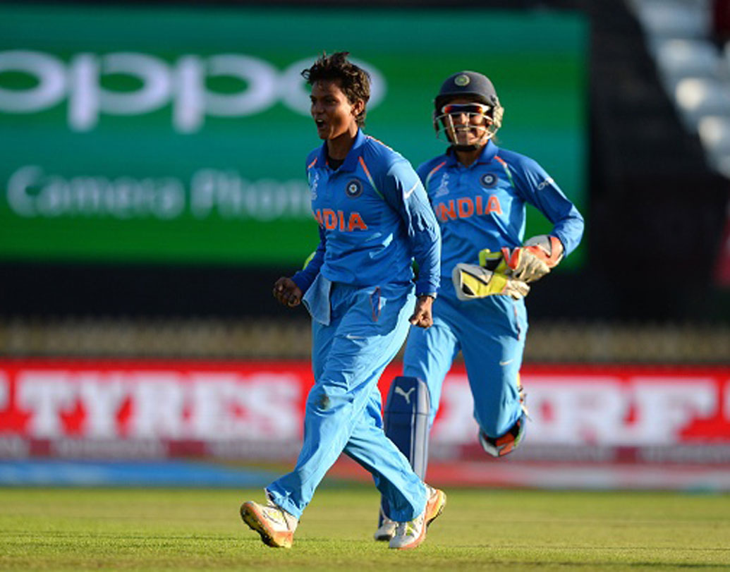 দীপ্তি শর্মা: আগের ম্যাচে উইকেট পাননি। আজ পাকিস্তানের বিরুদ্ধে ভাল কিছু করতে হবে।