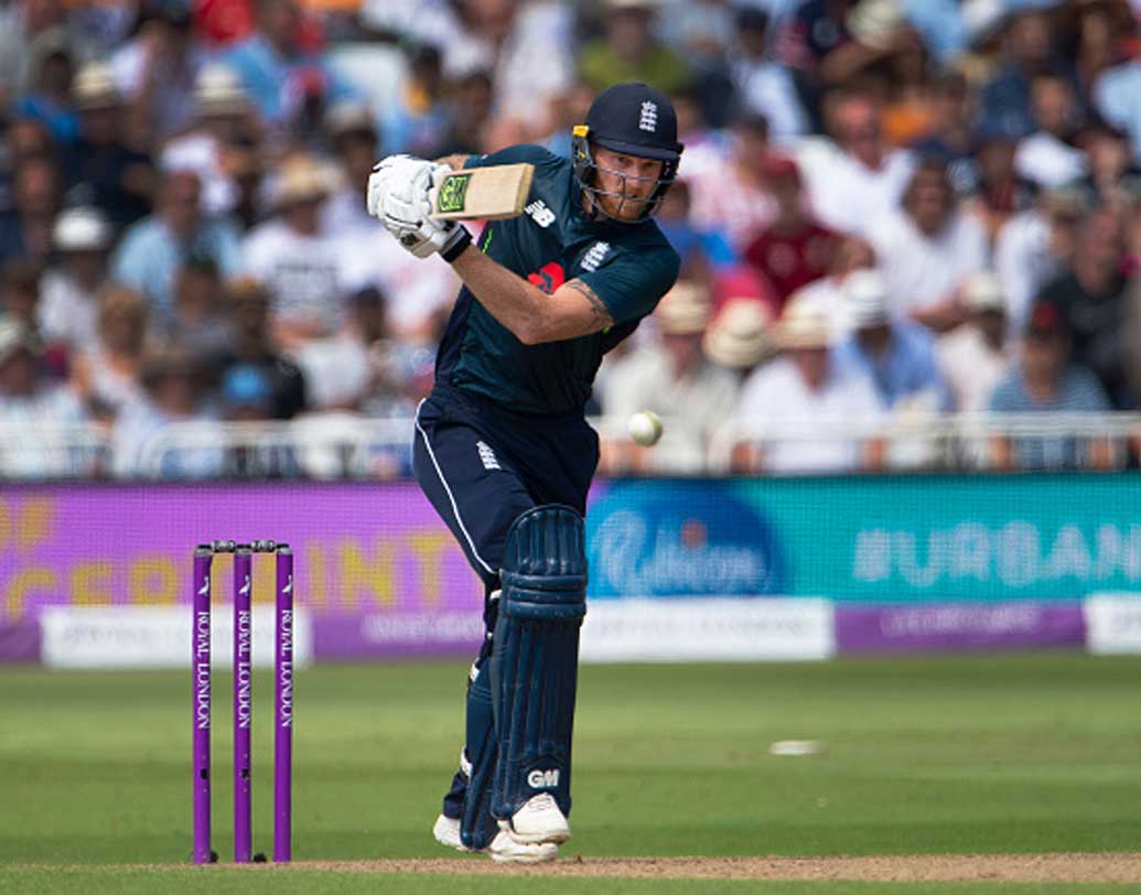 বেন স্টোকস: এই মুহূর্তে বিশ্বের অন্যতম সেরা অলরাউন্ডার। ইংল্যান্ডের গুরুত্বপূর্ণ ক্রিকেটার। টি২০, একদিনের পাশাপাশি টেস্টেও গুরুত্বপূর্ণ ভূমিকা নিতে দেখা গিয়েছে তাঁকে। এখনও পর্যন্ত ৭৫টি একদিনের ম্যাচ খেলেছেন। ব্যাটিং গড় ৩৬-এর উপর। উইকেট পেয়েছেন ৫৮টি।