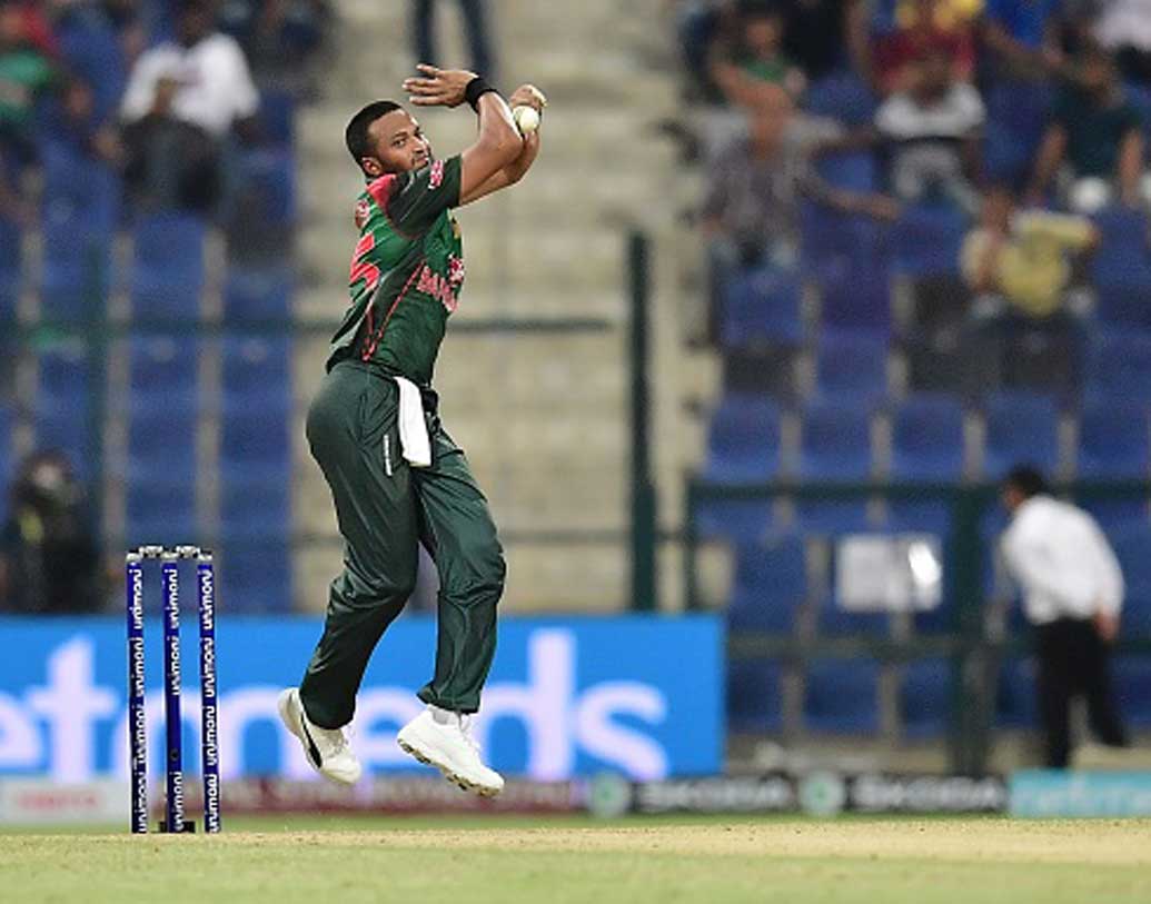 শাকিব আল হাসান: বর্তমানে চোটের কারণে দলের বাইরে। বাংলাদেশের সর্বকালের অন্যতম সেরা ক্রিকেটার। তিন ফরম্যাটেই সমান ভাবে অপরিহার্য। ১৯২টি একদিনের ম্যাচ খেলে ফেলেছেন। প্রায় সাড়ে পাঁচ হাজার রান রয়েছে। ঝুলিতে ২৪৪টি একদিনের ম্যাচের উইকেট।