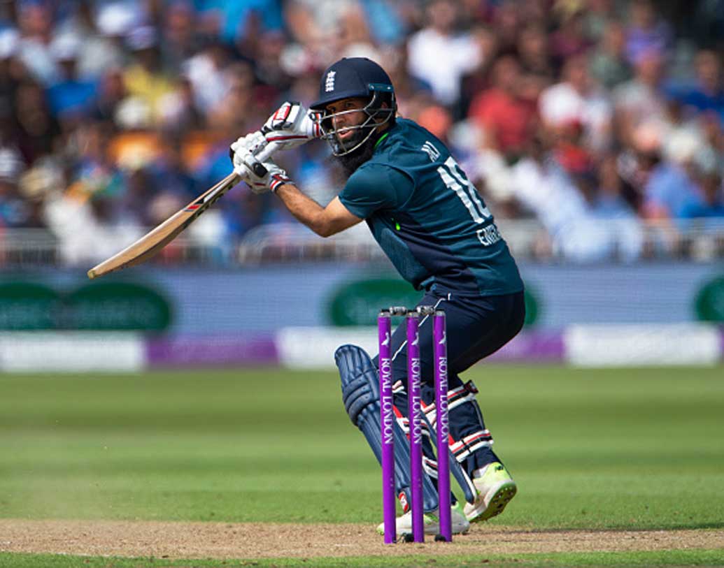 মইন আলি: ইংল্যান্ডের বাঁ হাতি এই ব্যাটসম্যান গুরুত্বপূর্ণ সময় দ্রুত উইকেট তুলে নেওয়ার ক্ষমতা রাখেন। সেরা স্কোর ১২৮। দখল করেছেন ৭৮টি উইকেট।