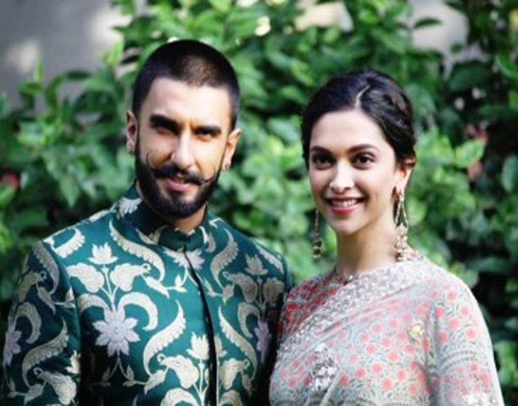 বিয়ের মেনু এতটাই এক্সক্লুসিভ যে, মেনু ভবিষ্যতে আর কোথাও ‘রিপিট’ করা যাবে না, এই মর্মে শেফের সঙ্গে অভিনব চুক্তিও করা হয়ে গিয়েছে। কী কী থাকতে পারে বিয়ের মেনুতে তা নিয়ে চলছে জল্পনা। ইতালিতে বিয়ে করছেন, তাই ইতালির কোনও বিশেষ পদ থাকতে পারে কি মেনুতে? তা নিয়েও চলছে আলোচনা।