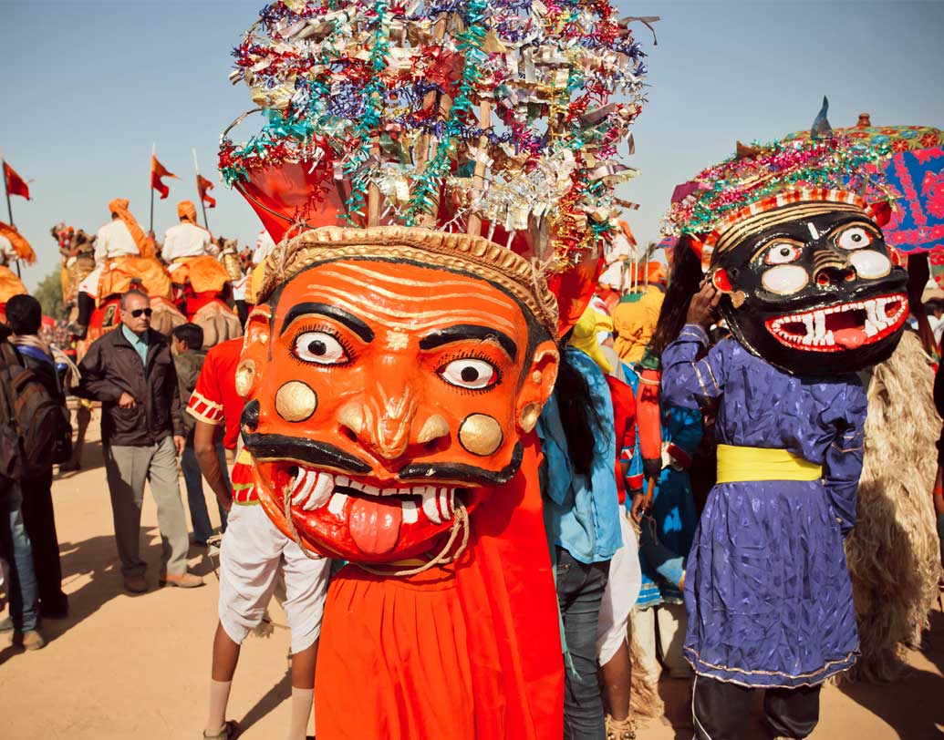 রাজস্থান: রাজস্থানে সরকারি ভাবে ৩০ দিন ছুটির কথা বলা হয়েছে কর্মচারীদের জন্য। এর মধ্যে তিনটি জাতীয় ছুটি এবং তিনটি রবিবার রয়েছে। দোলযাত্রা এবং হোলিতেও ছুটি থাকে এই রাজ্যে। আগামী বছরের জন্য ইতিমধ্যেই ২৩টি ছুটি ঘোষণা করা হয়েছে। এর মধ্যে পাঁচটি রবিবার রয়েছে।