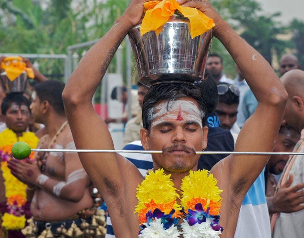 তামিলনাড়ু:  এ বছর ৩০ দিন ছুটি পাবেন এই রাজ্যের সরকারি কর্মীরা। এর মধ্যে অবশ্য চারটি রবিবার। সেই জায়গায় আগামী বছর ২৪ দিন ছুটির কথা ঘোষণা করা হয়েছে। তিরুভাল্লুভার দিবস এখানে বিশেষ ভাবে পালন করা হয়।