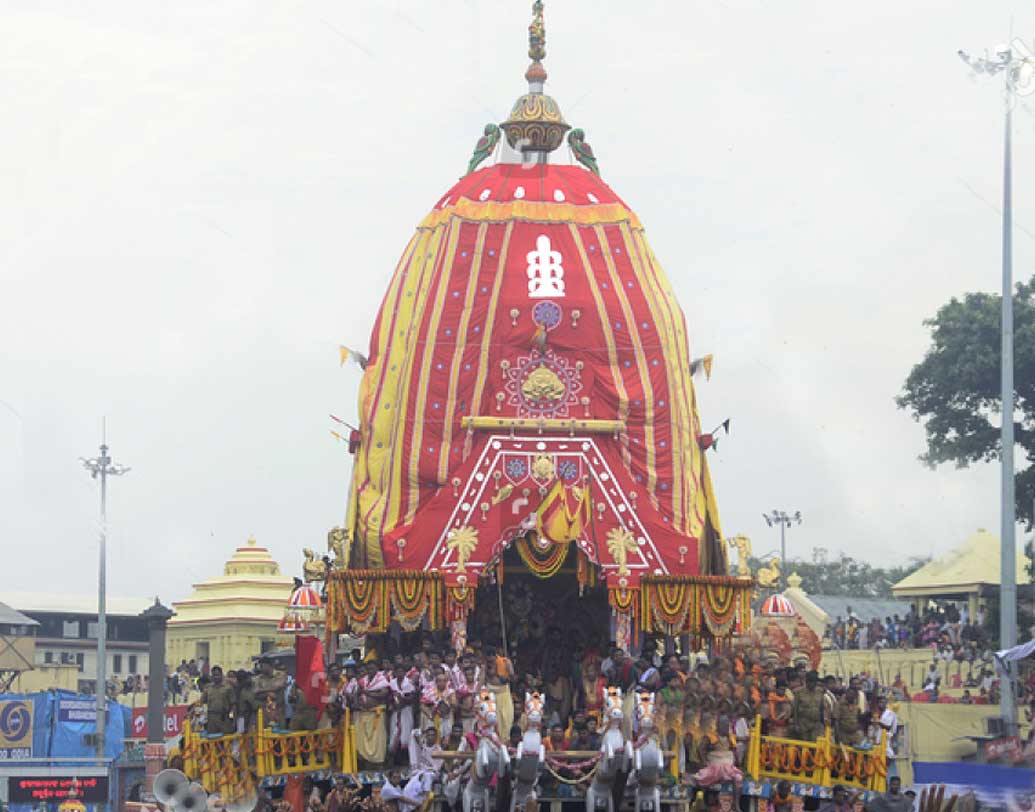 ওড়িশা: এ বছর এই রাজ্যের সরকারি কর্মীরা ৩৭ দিন ছুটি পাবেন। ওই তালিকায় রয়েছে চারটি রবিবার। প্রাথমিক ভাবে আগামী বছরের যে ছুটির তালিকা প্রকাশ করা হয়েছে, তাতে ৩৫ দিন ছুটি নিশ্চিত ভাবেই মিলছে তাঁদের। রথযাত্রার পাশাপাশি ওড়িশা দিবসেও এ রাজ্যে ছুটি থাকে।