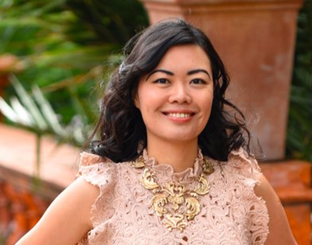 বিশ্বখ্যাত মনস্তত্ত্ববিদ ব্রিটেনের পারপেতুয়া নিও এই সংক্রান্ত একটি অভিজ্ঞতা নিয়েই সমীক্ষা করেছেন। এ সংক্রান্ত একটি গবেষণাপত্রও প্রকাশ করেছেন তিনি। সারা বিশ্বের বিভিন্ন প্রান্তের মানুষদের পরামর্শ দিয়েছেন তিনি কখনও না কখনও। সেই ভিত্তিতেই তিনি জানিয়েছেন, মানুষের ব্যক্তিত্ব গড়ে ওঠার কথা।